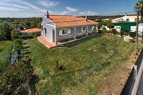 Villa Cadre - 5BR w Private Pool & Snooker Table