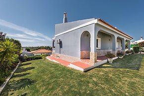 Villa Cadre - 5BR w Private Pool & Snooker Table