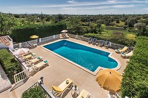 Villa Cadre - 5BR w Private Pool & Snooker Table