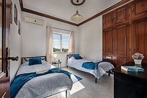 Villa Cadre - 5BR w Private Pool & Snooker Table