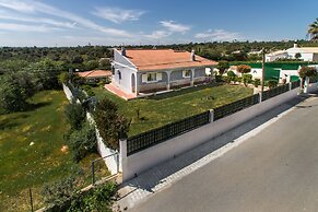Villa Cadre - 5BR w Private Pool & Snooker Table