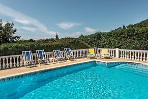 Villa Cadre - 5BR w Private Pool & Snooker Table