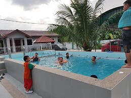 Mri Homestay Sg Buloh - 3 Br House on First Floor With Centralised Poo