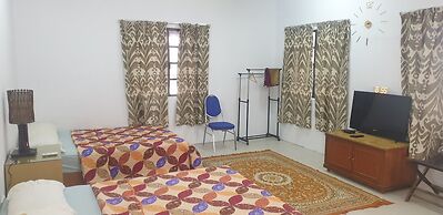 Mri Homestay Sg Buloh - Studio Unit With Chargeable Private Pool