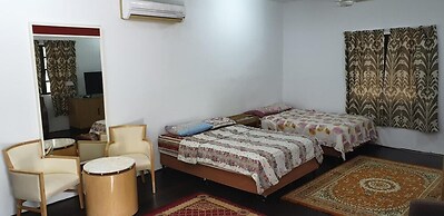 Mri Homestay Sg Buloh - Studio Unit With Chargeable Private Pool