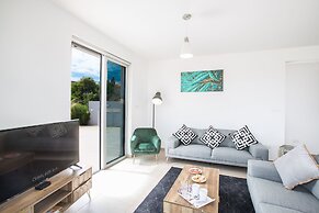 Villa Po490b, Modern 5bdr Protaras Villa With Pool, Close to the Beach