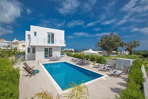 Villa Po490b, Modern 5bdr Protaras Villa With Pool, Close to the Beach