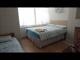 Room-family Room Sleeps 3 With 1 Double