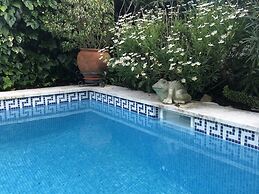 Villa Of Cedars Spirit, Garden Pool