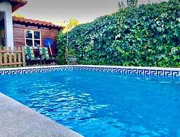 Villa Of Cedars Spirit, Garden Pool