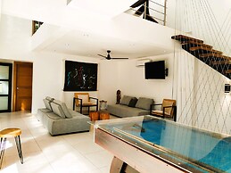 Casa Crucero Verde a Cruise on the Jungle 5 mn Walk to the Beach and T