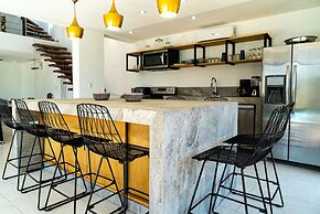 Casa Crucero Verde a Cruise on the Jungle 5 mn Walk to the Beach and T