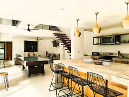 Casa Crucero Verde a Cruise on the Jungle 5 mn Walk to the Beach and T