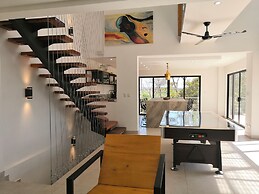 Casa Crucero Verde a Cruise on the Jungle 5 mn Walk to the Beach and T