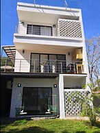 Casa Crucero Verde a Cruise on the Jungle 5 mn Walk to the Beach and T