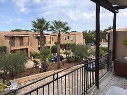 Orange Apartment 100 Meters From The Sea