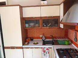 Orange Apartment 100 Meters From The Sea