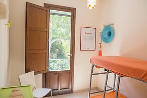 Orange Apartment 100 Meters From The Sea