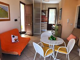 Orange Apartment 100 Meters From The Sea