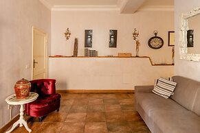 Rome Right in the Ancient Historical Center two Bedrooms two Bath. Up 