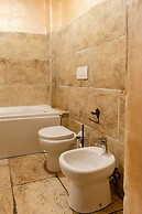 Historical Center Up to six People