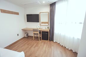 Kenny Stay Jeju Mosulpo - Hotel Kenny