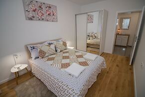 Luxury Apartment in City Center II