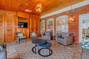 Discount Included! Newly Renovated Home With Spacious Interior & Backy