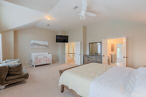 Discount Included! Newly Renovated Home With Spacious Interior & Backy