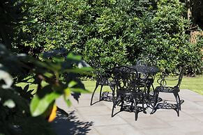 Luxury Lodge With Garden in a Grade II' Listed Estate