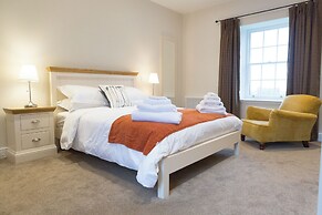 Stylish Apartment with Magnificent Views of Cumbrian Countryside