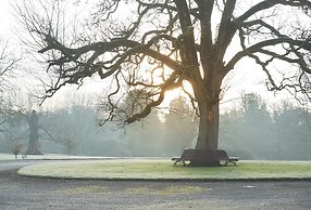 Garden View Cottage in a Grade Ii'listed Property