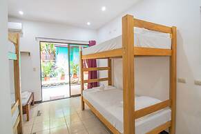 Tramonto ROJO Santa Teresa Guest House