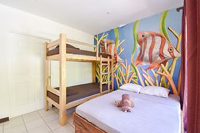 Tramonto ROJO Santa Teresa Guest House