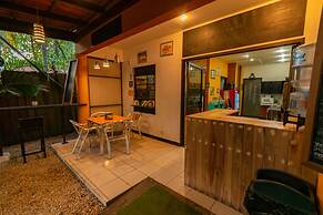 Tramonto ROJO Santa Teresa Guest House