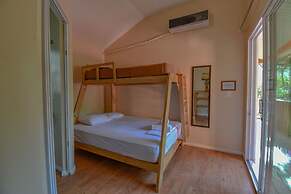 Tramonto ROJO Santa Teresa Guest House