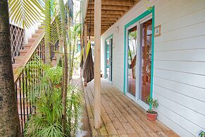 Tramonto ROJO Santa Teresa Guest House