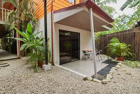 Tramonto ROJO Santa Teresa Guest House