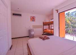 Tramonto ROJO Santa Teresa Guest House