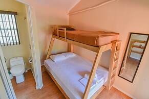 Tramonto ROJO Santa Teresa Guest House