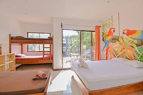 Tramonto ROJO Santa Teresa Guest House