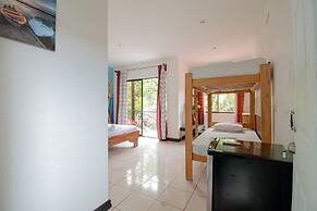 Tramonto ROJO Santa Teresa Guest House