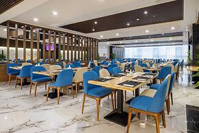Miracle Luxury Hotel