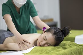 Miracle Luxury Hotel