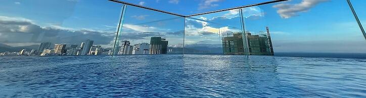 Miracle Luxury Hotel