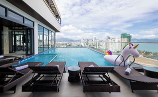 Miracle Luxury Hotel