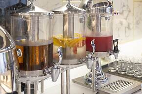 Miracle Luxury Hotel