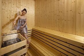 Miracle Luxury Hotel