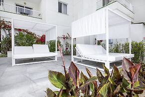 Sand Beach Apartments