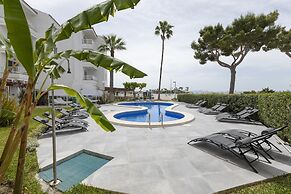 Sand Beach Apartments